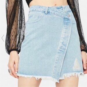NWT Le Lis Medium Blue Wash Distressed Denim Asymmetrical Mini Skirt- Large